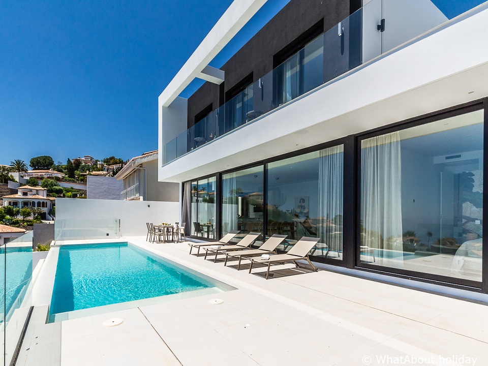 Villa Nobra, Ferienhaus am Meer in Spanien