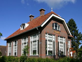 buitenaanzicht De Aude Sch&uacute;ele