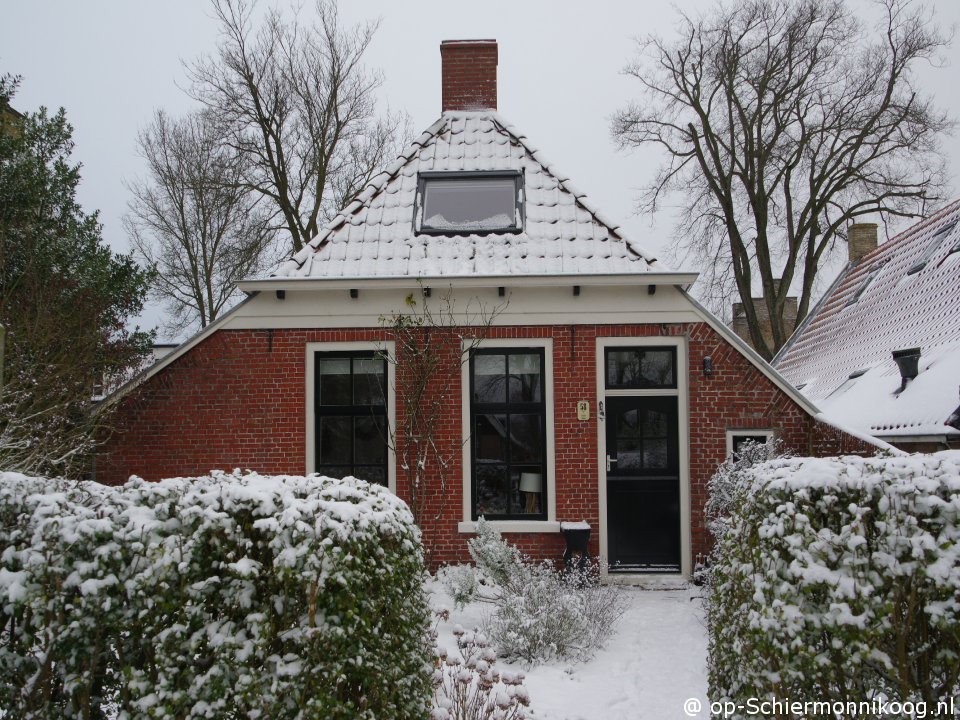 buitenaanzicht Opa&acute;s Huis