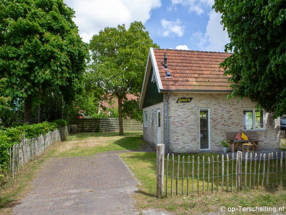 buitenaanzicht Bonaire (Hoorn)